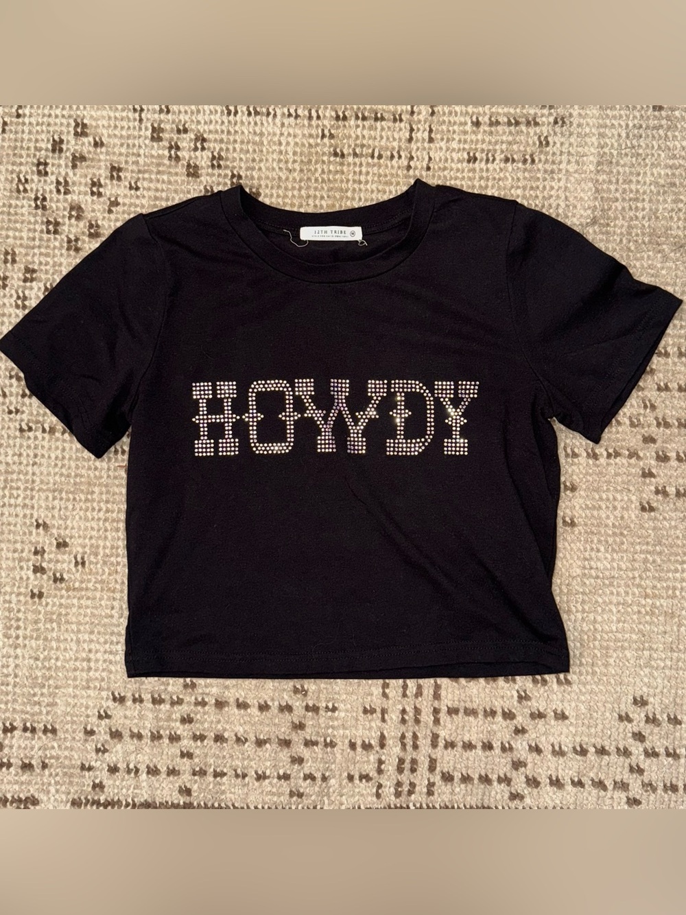12th Tribe Women’s Cropped Black T-shirt. “Howdy” Size M